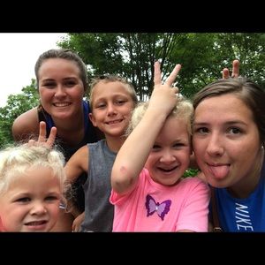 Meet your Posher, Julia